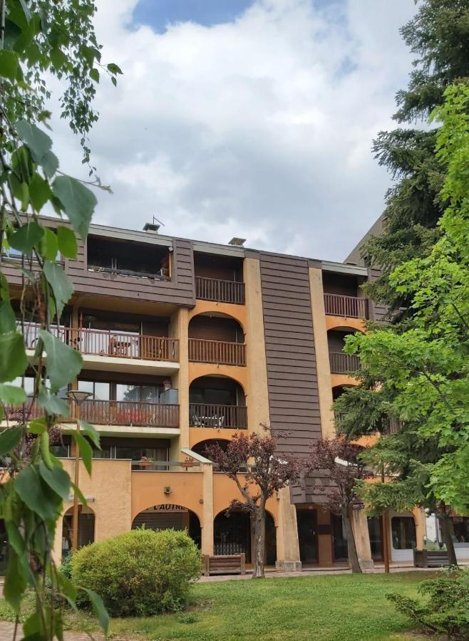 Beautiful Studio With Balcony In Briancon Екстериор снимка